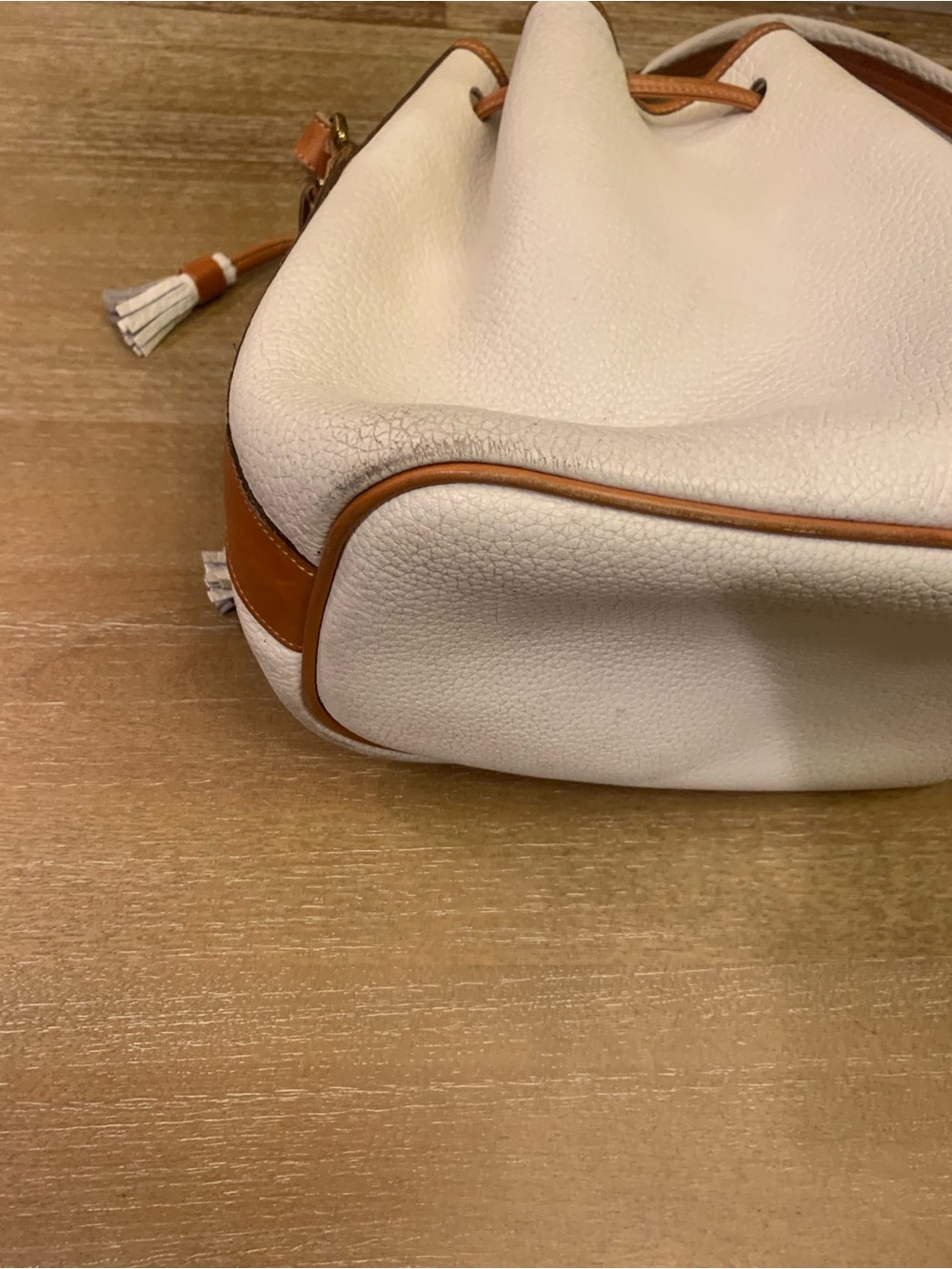 Vintage Dooney & Burke White and Brown Drawstring Bucket Bag with Tassel Accent - Picture 7 of 15